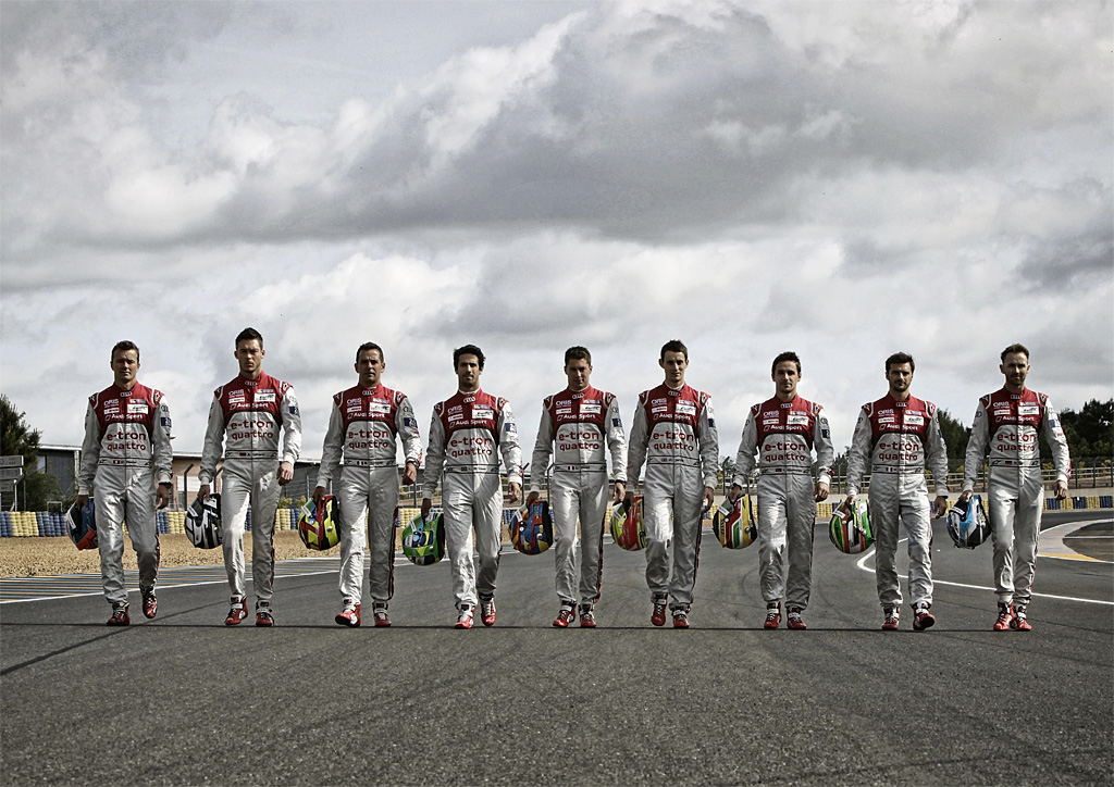 Marcel Fässler, André Lotterer, Benoît Tréluyer, Lucas di Grassi, Loïc Duval, Oliver Jarvis, Filipe Albuquerque, Marco Bonanomi, René Rast
(Foto: Audi Motorsport)